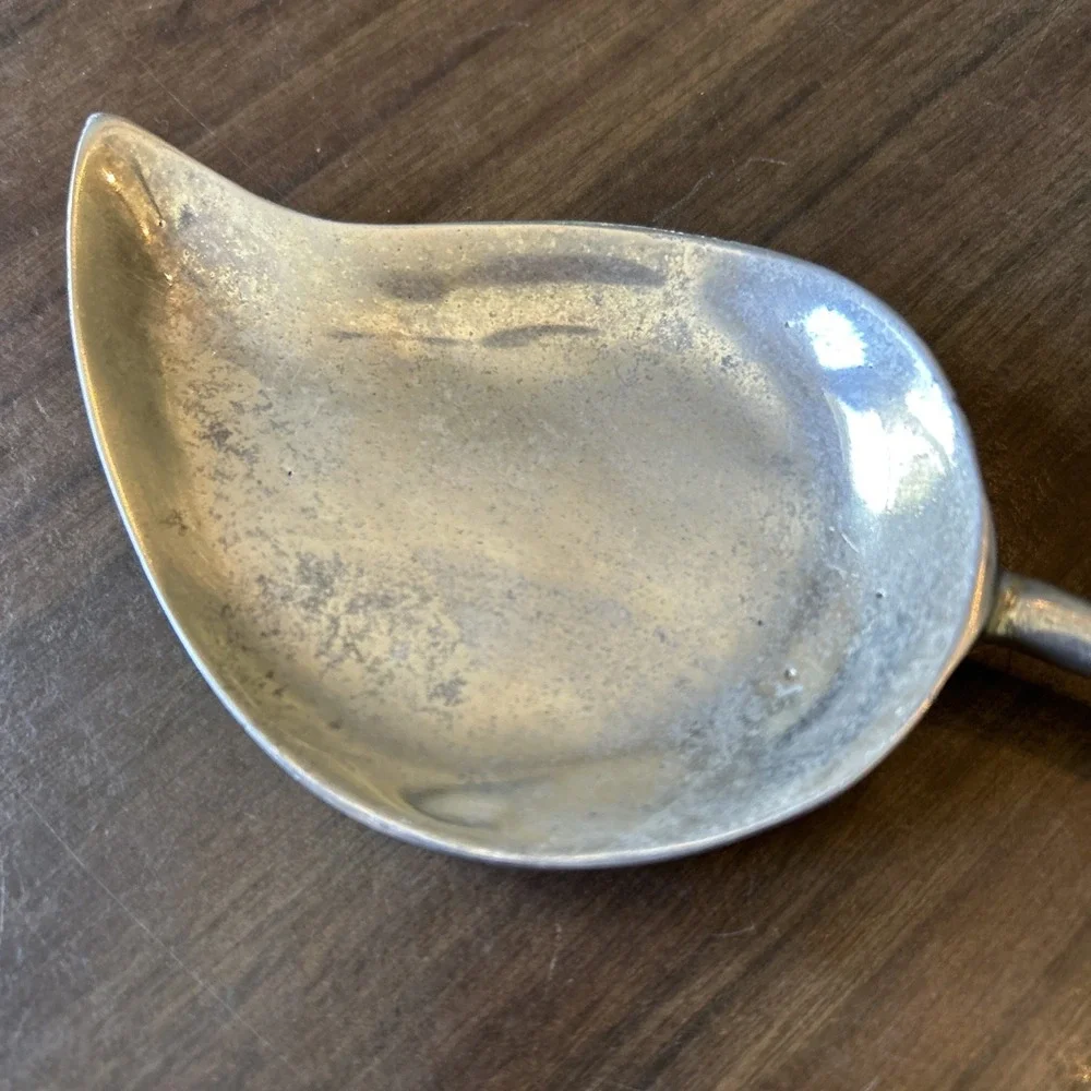 Leaf shaped Organic Spoon curved handle‎ serving utensil Silver tone